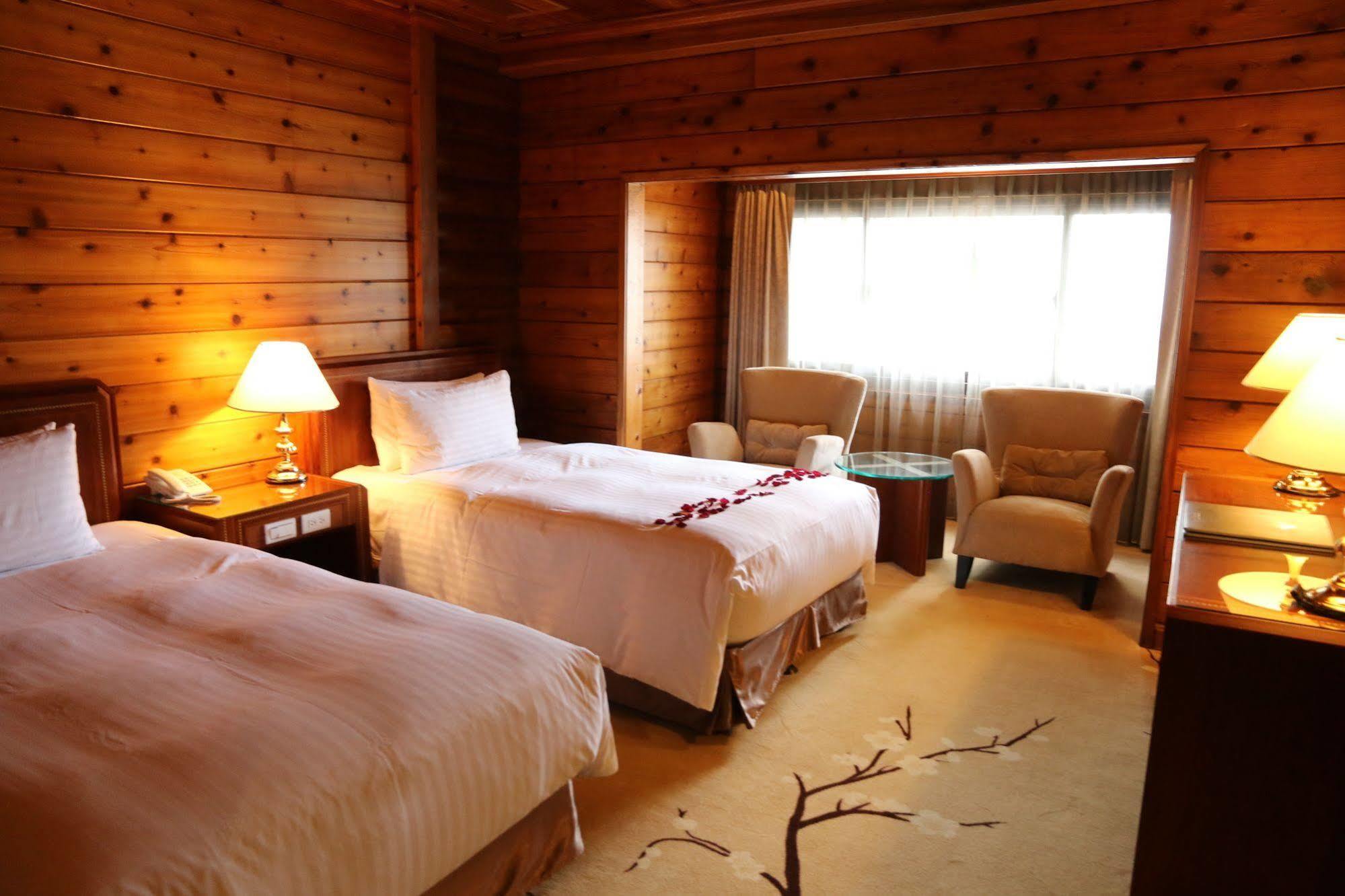 The Richforest Hotel- Sun Moon Lake Yuchi Exterior photo